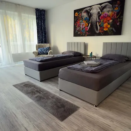 Апартаменты Ruhiges Saniertes Bei Hamburg Parkplatz Balkon Wlan