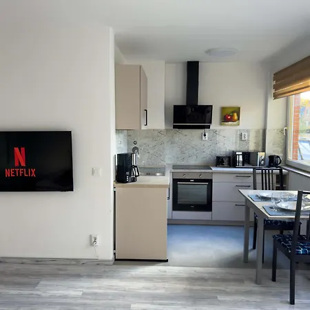 Апартаменты Ruhiges Saniertes Bei Hamburg Parkplatz Balkon Wlan Райнбек