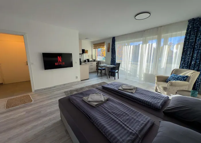 Ruhiges Saniertes Bei Hamburg Parkplatz Balkon Wlan * Reinbek