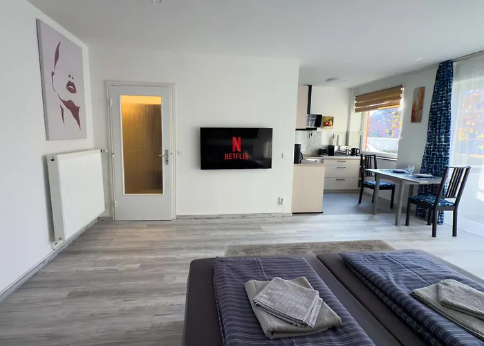 Appartement Ruhiges Saniertes Bei Hamburg Parkplatz Balkon Wlan *